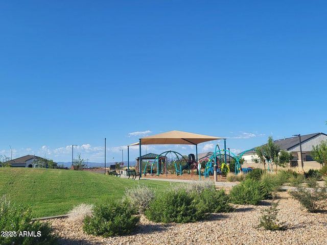 18399 W BUCKSKIN Trail, Wittmann, AZ 85361