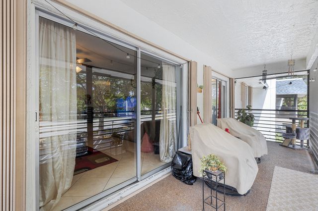 2820 Riverside Drive 203, Coral Springs, FL 33065