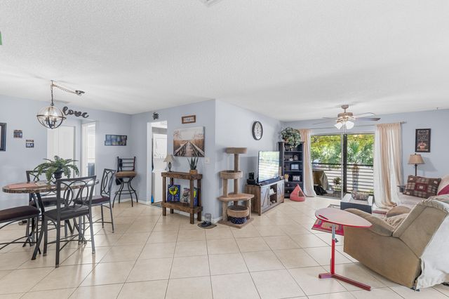 2820 Riverside Drive 203, Coral Springs, FL 33065