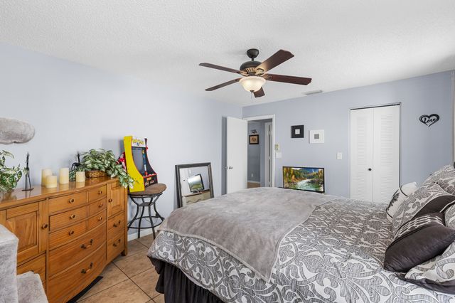 2820 Riverside Drive 203, Coral Springs, FL 33065