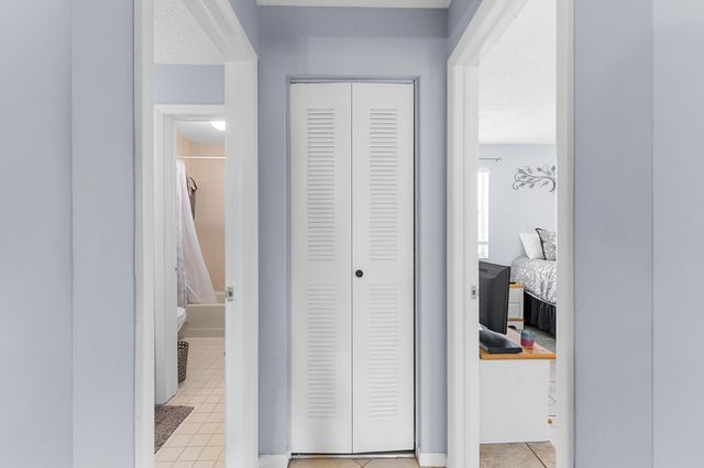 2820 Riverside Drive 203, Coral Springs, FL 33065