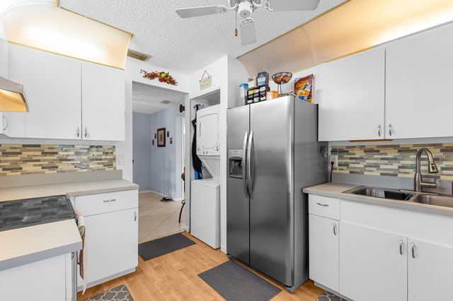 2820 Riverside Drive 203, Coral Springs, FL 33065