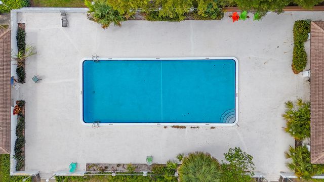 2820 Riverside Drive 203, Coral Springs, FL 33065