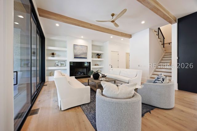54 Sparwheel Ln, Hilton Head Island, SC 29926