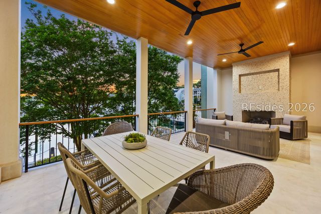 54 Sparwheel Ln, Hilton Head Island, SC 29926