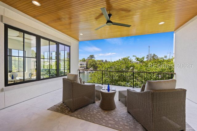 54 Sparwheel Ln, Hilton Head Island, SC 29926
