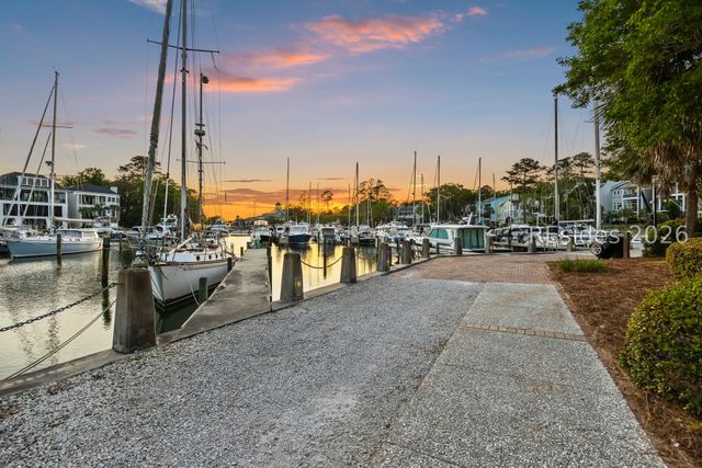 54 Sparwheel Ln, Hilton Head Island, SC 29926