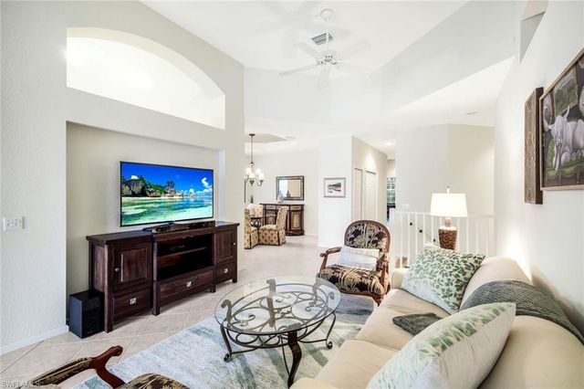 10392 Autumn Breeze DR # 202, Estero, FL 34135