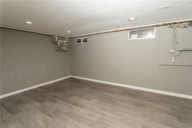 1925 Valley Drive, Syracuse, NY 13207