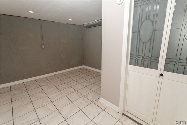 1925 Valley Drive, Syracuse, NY 13207