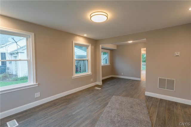 1925 Valley Drive, Syracuse, NY 13207