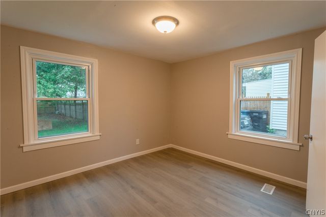 1925 Valley Drive, Syracuse, NY 13207