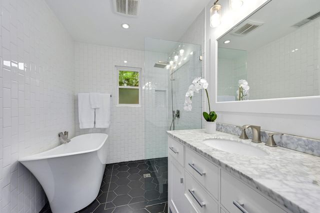 403 Krebs LN, Austin, TX 78704