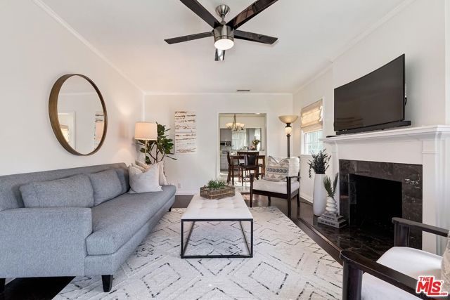 2218 S Genesee Avenue, Los Angeles, CA 90016