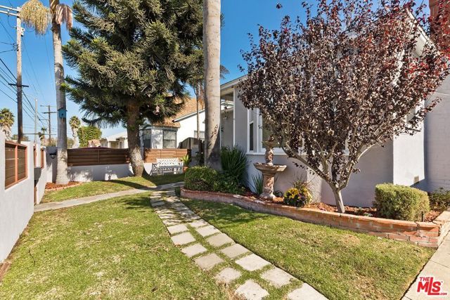 2218 S Genesee Avenue, Los Angeles, CA 90016