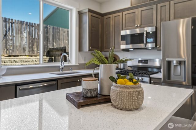 1128 N Auburn Place, Ridgefield, WA 98642