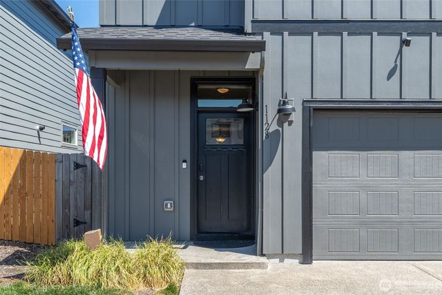 1128 N Auburn Place, Ridgefield, WA 98642