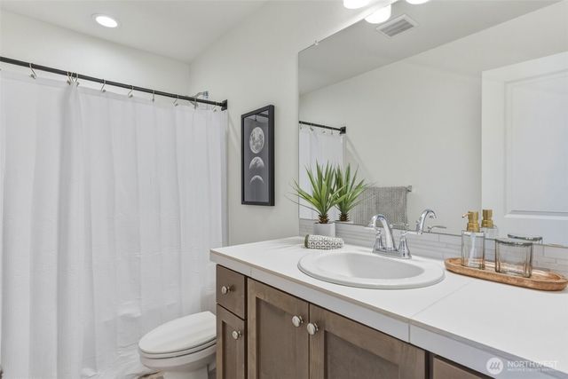 1128 N Auburn Place, Ridgefield, WA 98642