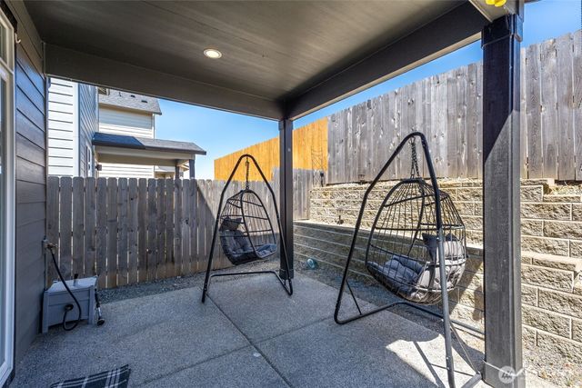 1128 N Auburn Place, Ridgefield, WA 98642