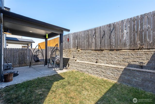 1128 N Auburn Place, Ridgefield, WA 98642