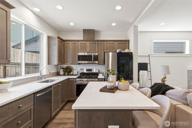 1128 N Auburn Place, Ridgefield, WA 98642