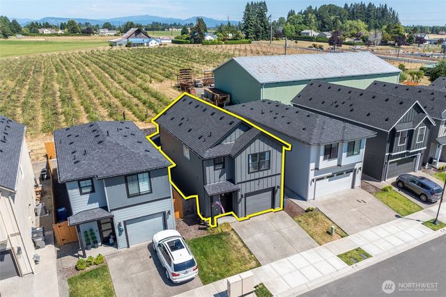 1128 N Auburn Place, Ridgefield, WA 98642