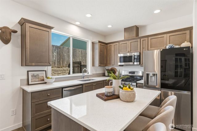 1128 N Auburn Place, Ridgefield, WA 98642