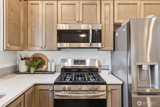 1128 N Auburn Place, Ridgefield, WA 98642