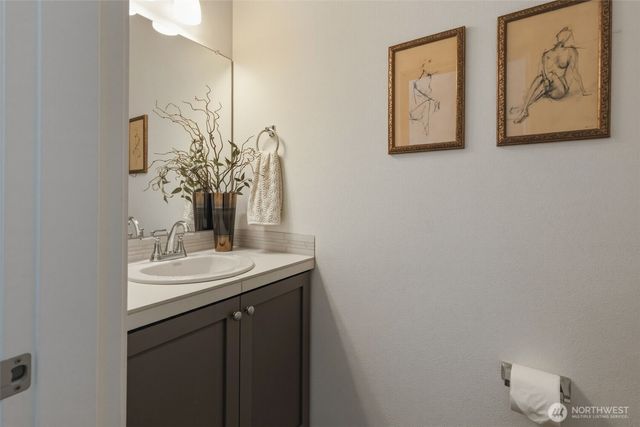 1128 N Auburn Place, Ridgefield, WA 98642