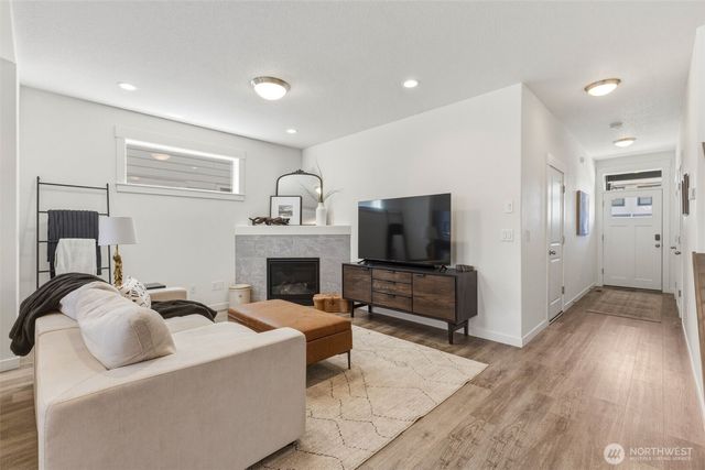 1128 N Auburn Place, Ridgefield, WA 98642