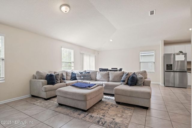 86625 NASSAU CROSSING Way, Yulee, FL 32097
