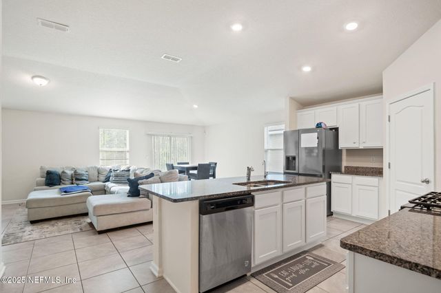 86625 NASSAU CROSSING Way, Yulee, FL 32097