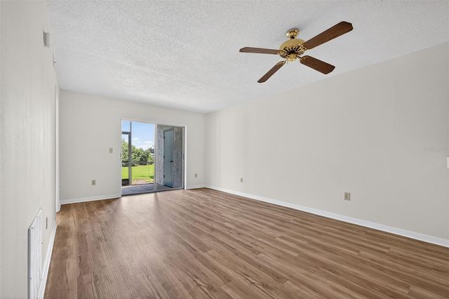 11201 122ND AVENUE 207, Largo, FL 33778