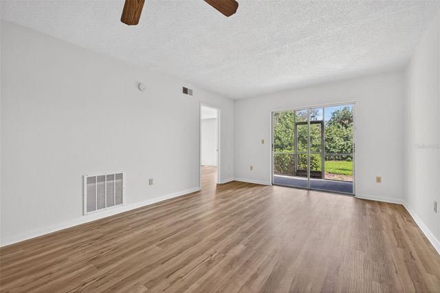 11201 122ND AVENUE 207, Largo, FL 33778