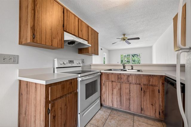 11201 122ND AVENUE 207, Largo, FL 33778