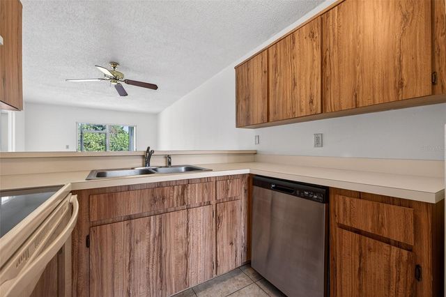 11201 122ND AVENUE 207, Largo, FL 33778