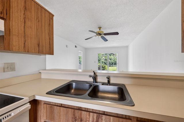 11201 122ND AVENUE 207, Largo, FL 33778