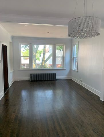 4554 S WASHTENAW Avenue, Chicago, IL 60632