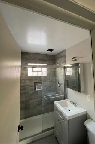 4554 S WASHTENAW Avenue, Chicago, IL 60632