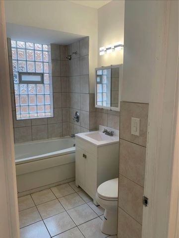 4554 S WASHTENAW Avenue, Chicago, IL 60632