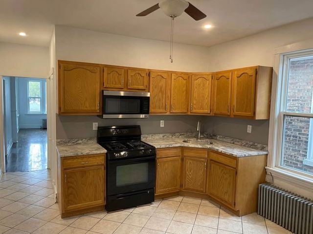 4554 S WASHTENAW Avenue, Chicago, IL 60632
