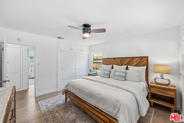 6648 Newcastle Avenue, Reseda (los Angeles), CA 91335