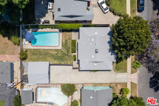 6648 Newcastle Avenue, Reseda (los Angeles), CA 91335