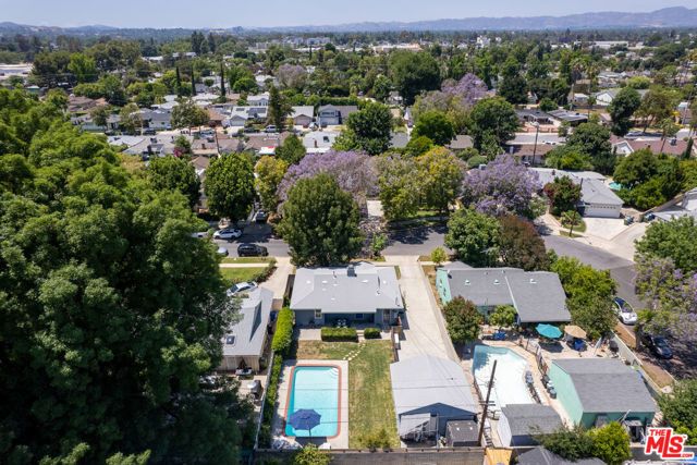 6648 Newcastle Avenue, Reseda (los Angeles), CA 91335