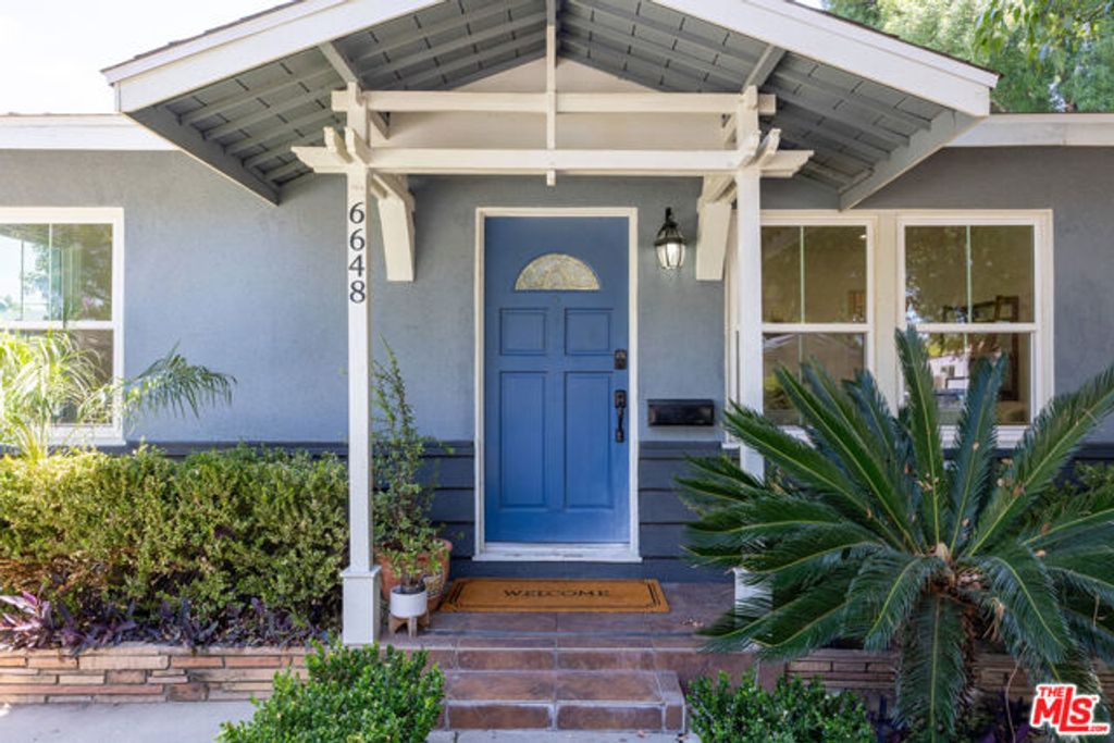 6648 Newcastle Avenue, Reseda (los Angeles), CA 91335