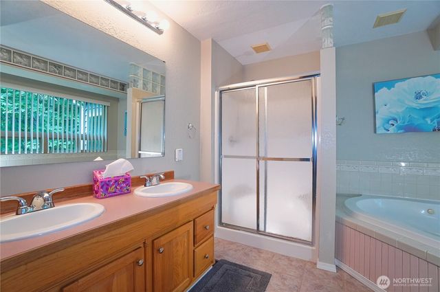 28316 190th Avenue SE, Kent, WA 98042