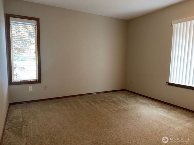 28316 190th Avenue SE, Kent, WA 98042