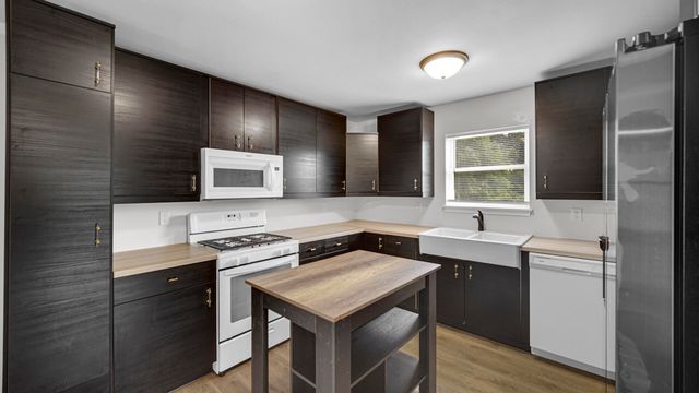 2908 Watertown Avenue, Lake Station, IN 46405