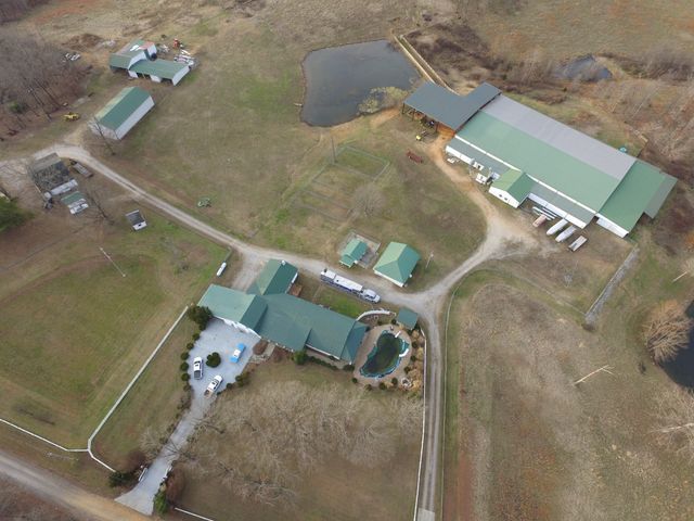 321 Bellview Rd, Waverly, TN 37185
