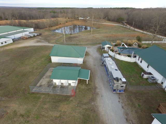 321 Bellview Rd, Waverly, TN 37185